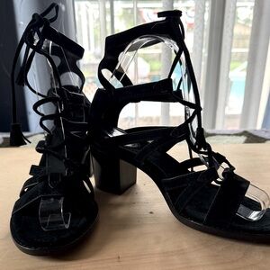 FRYE Elegant Black Strappy Sandals Heels Genuine Suede & Leather Size 7